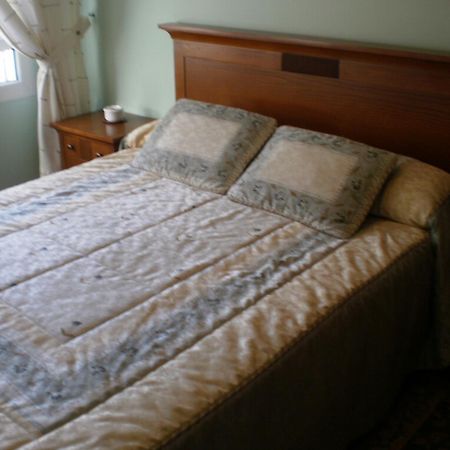 Hotel Los 14 Pravia Room photo