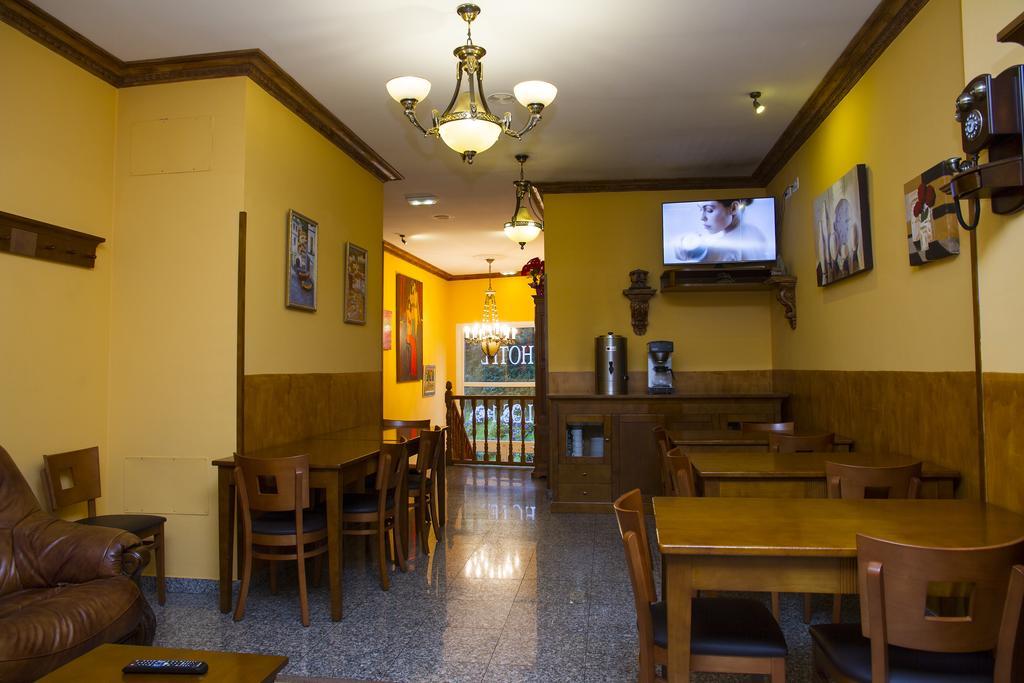 Hotel Los 14 Pravia Exterior photo